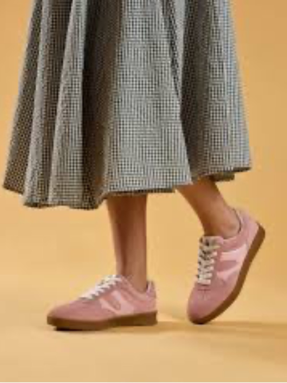 SORA DE VERBENAS Pink Suede & Canvas Women’s Sneaker